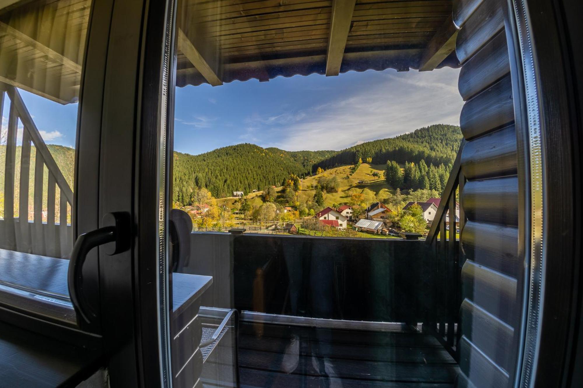 Poiana Soarelui Bed & Breakfast Moeciu De Sus Bagian luar foto