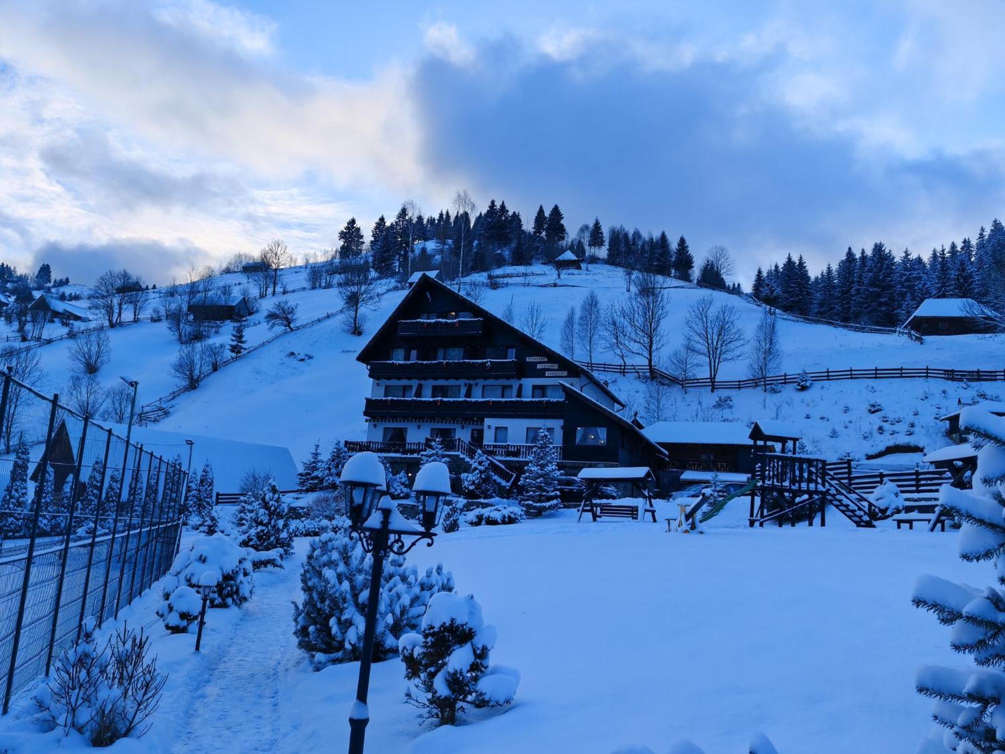 Poiana Soarelui Bed & Breakfast Moeciu De Sus Bagian luar foto