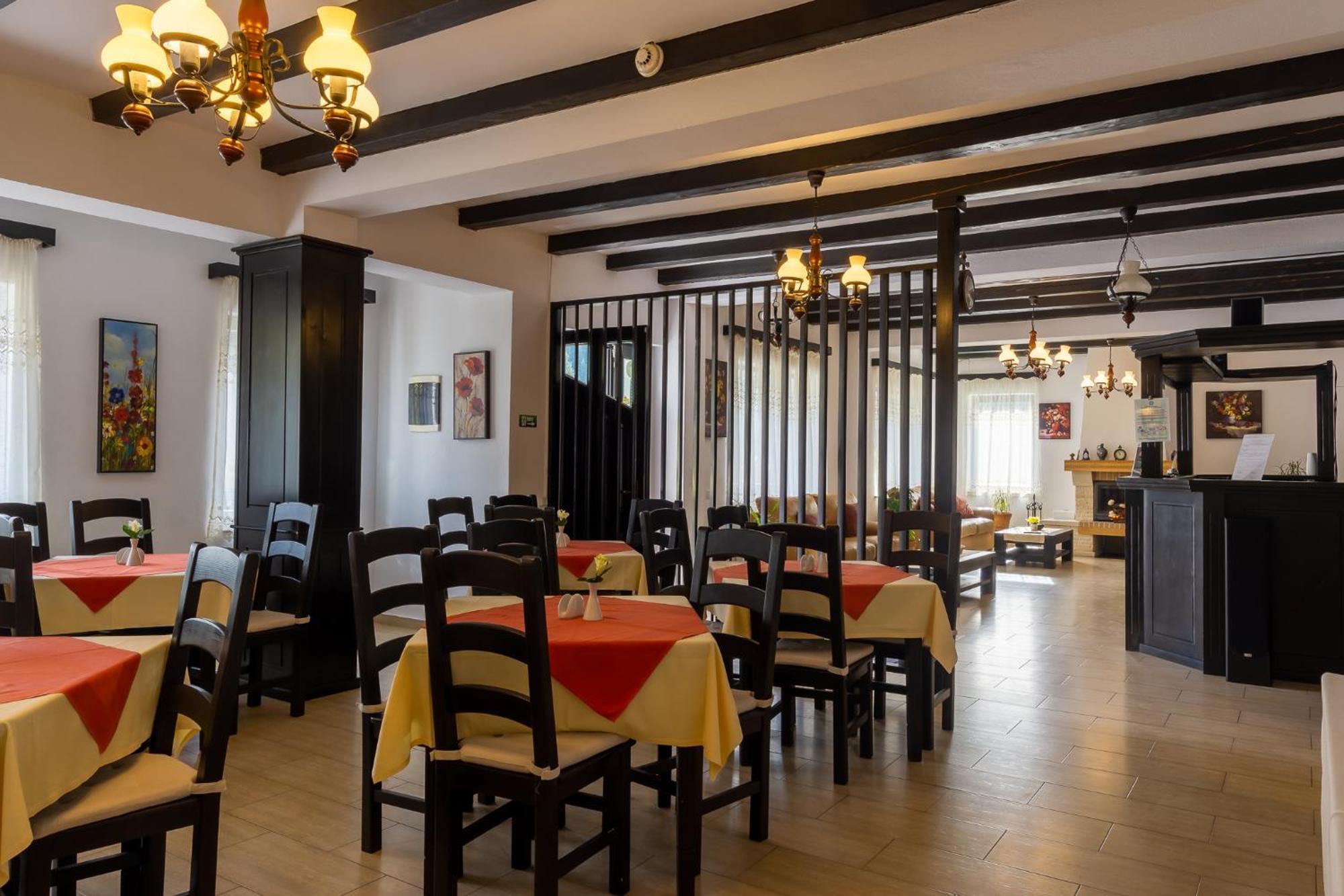 Poiana Soarelui Bed & Breakfast Moeciu De Sus Bagian luar foto